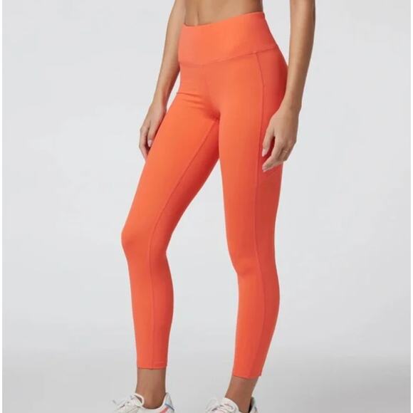 (M) $89 NWT Vuori Stride Leggings in Pomelo - Picture 1 of 9